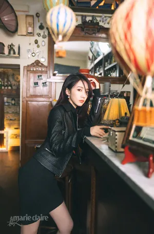 孟美岐时尚米兰街拍写真图片_1