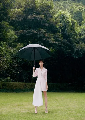 吴谨言优雅温婉写真图片_5