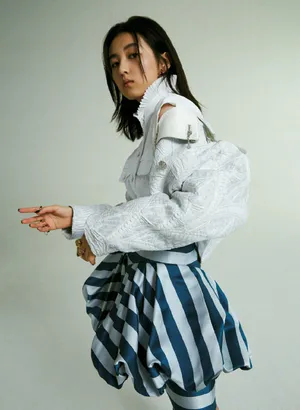 张子枫嘉人时尚杂志写真图片_1
