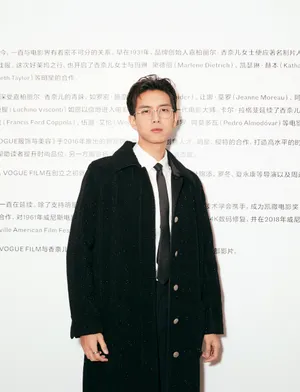 李现时尚摩登活动写真图片_1