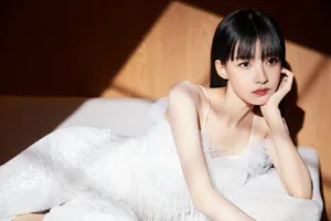 孙怡仙气白裙唯美写真图片_4