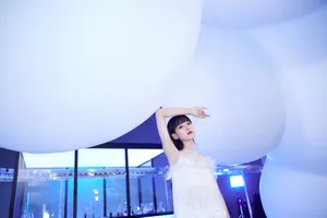 孙怡仙气白裙唯美写真图片_6
