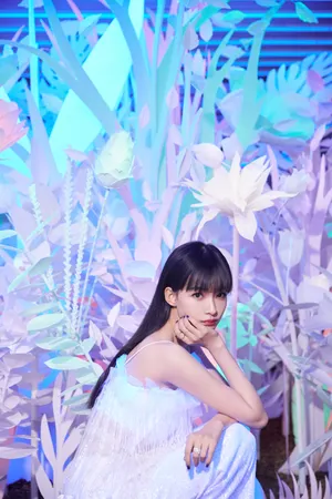 孙怡仙气白裙唯美写真图片_8