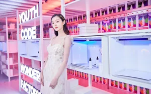 宋轶白裙性感优雅写真图片_4