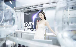 宋轶白裙性感优雅写真图片_8