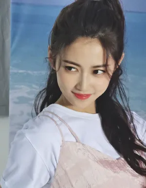 陈钰琪清秀甜美造型图片