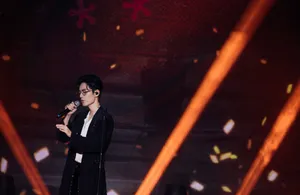 肖战斯文帅气写真图片_5