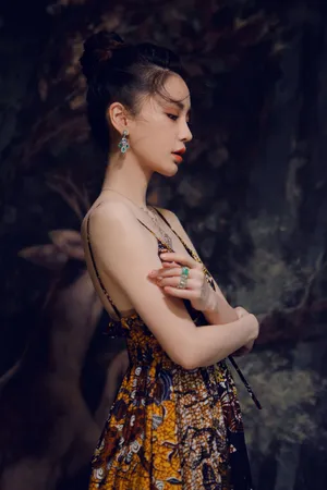 angelababy暗黑森林风写真图片_3