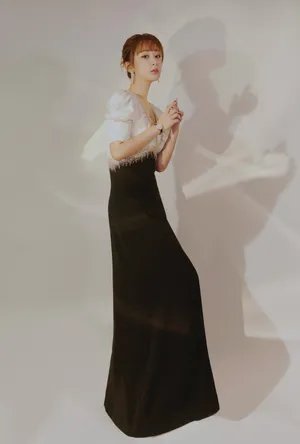 杨紫芭莎明星慈善夜写真图片_3