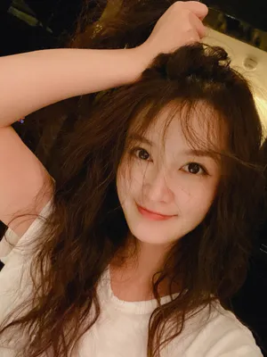 李沁俏皮私服自拍照图片_4