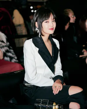 辛芷蕾芭莎明星慈善夜图片_7