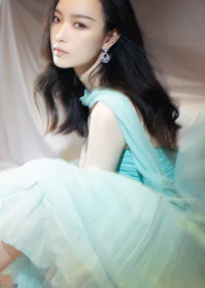 倪妮芭莎明星慈善夜性感迷人写真_6