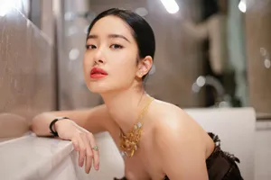 杨采钰芭莎明星慈善夜性感写真图片