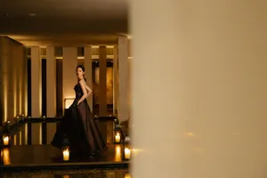 杨采钰芭莎明星慈善夜性感写真图片