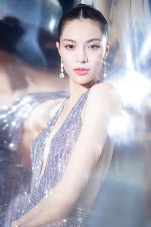 钟楚曦性感摩登魅力写真图片_11