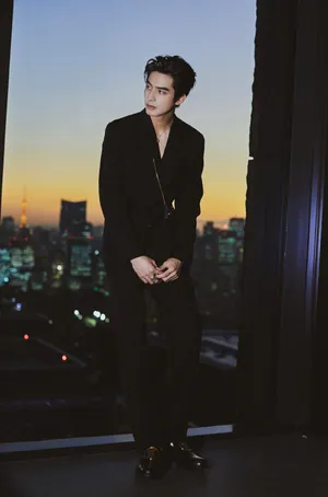宋威龙绅士帅气写真图片_10
