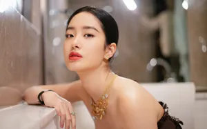 杨采钰芭莎明星慈善夜性感图片_3