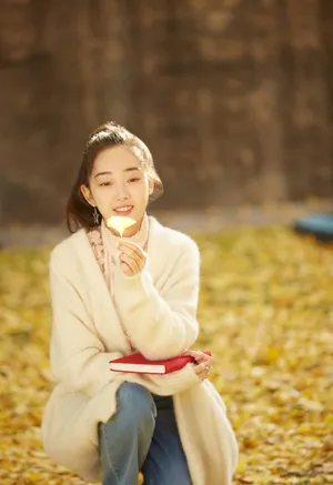 蒋梦婕轻甜优雅写真图片_5