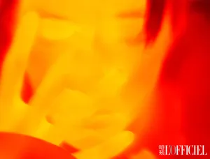 易烊千玺三登双封面帅气写真图片_3