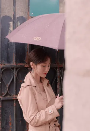 练练干练性感街拍写真图片_2