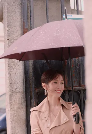 练练干练性感街拍写真图片_4