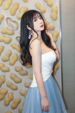 柳岩清凉性感写真图片_5