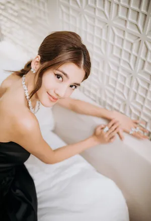 吴千语性感优雅写真图片