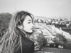 宣璐黑白飒美写真图片_2