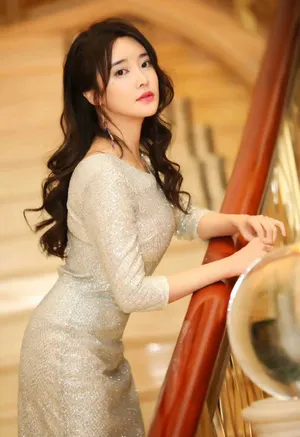张璇优雅知性写真图片_4