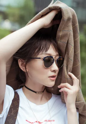 美女明星练练时尚街拍写真图片_3
