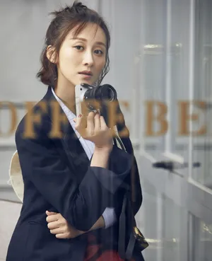 练练修长美腿时尚街拍写真图片