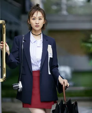 练练修长美腿时尚街拍写真图片_2