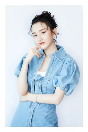 宋祖儿牛仔裙清新写真图片