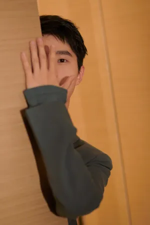 刘昊然俊朗少年感写真图片_8