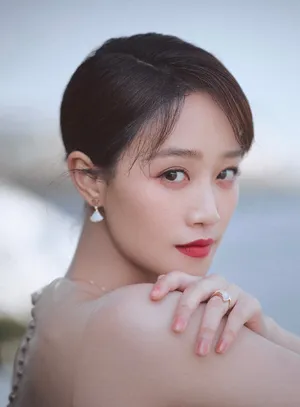 蓝盈莹金鸡奖仙气唯美写真图片_1