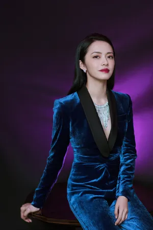 姚晨优雅复古迷人写真图片_2