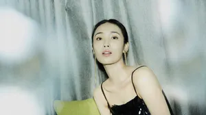 王紫璇光影质感写真图片