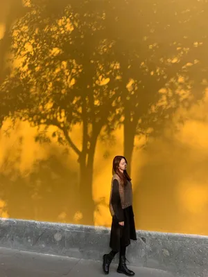 陈瑶唯美悠闲街拍照图片