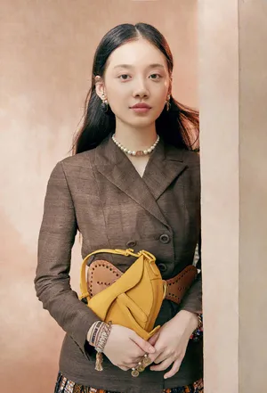 孙伊涵时尚精致写真图片_3