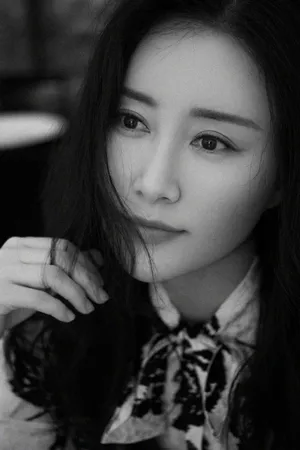 舒畅黑白优雅写真图片
