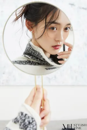 何泓姗清新秀丽写真图片_1