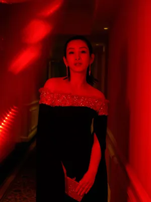 秦海璐优雅大气写真图片_5