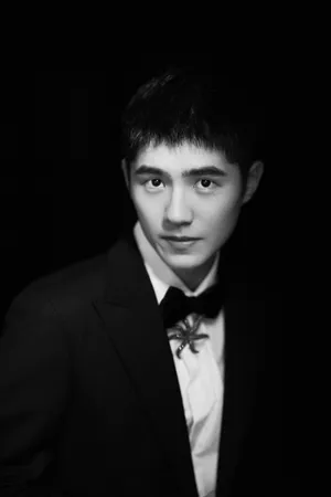 刘昊然黑色礼服绅士大方写真_7