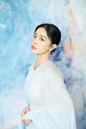 阚清子艾莎蓝水袖长裙性感图片_4