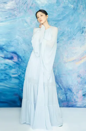 阚清子艾莎蓝水袖长裙性感图片_7