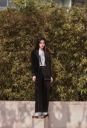 欧阳娜娜时尚干练写真图片_4