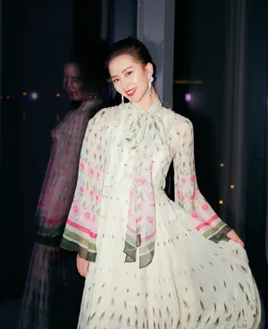 刘诗诗妩媚撩人性感写真图片_4