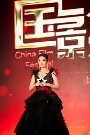 徐冬冬黑裙性感写真图片_4