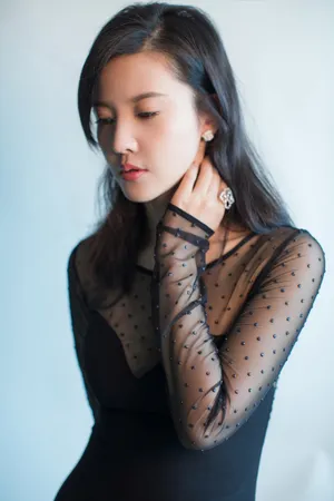 杨子姗优雅大气写真图片_4
