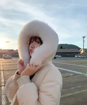 张子萱清纯可人户外写真_1